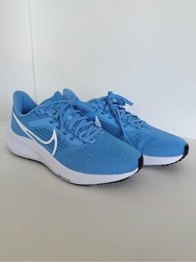 Brand New!! Nike Air Zoom Pegasus 39 Womens - University Blue/White/Black